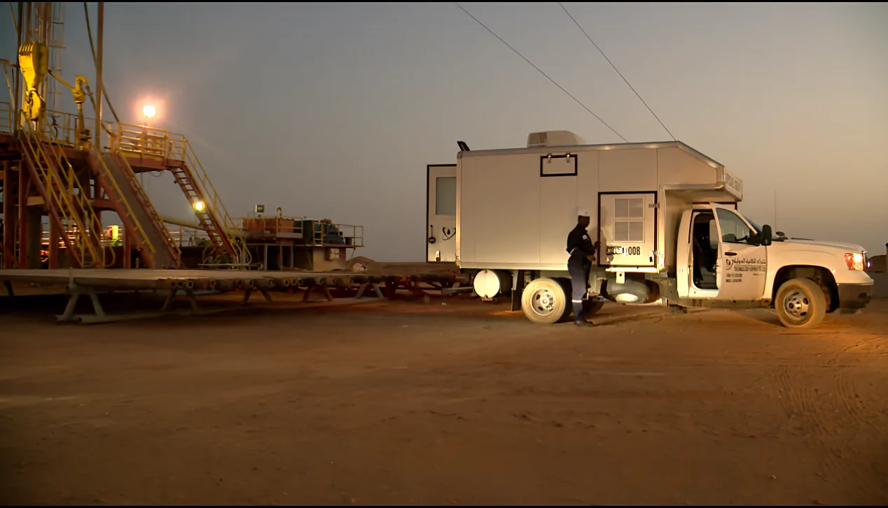 Logging unit operating at night